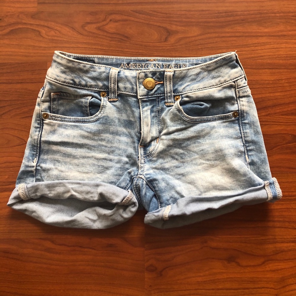 American Eagle Light Wash Jean Shorts